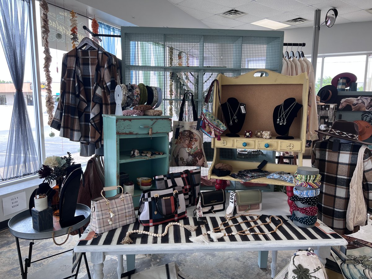 DowntownNorman's tweet image. Welcome to Downtown! The Main Marketplace is open with a growing assortment of apparel, accessories, and household items. Be patient as they fill their space but with each new booth comes a new reason to visit each week!

500 W. Main Suite 100 #shoplocal #ShopNorman
