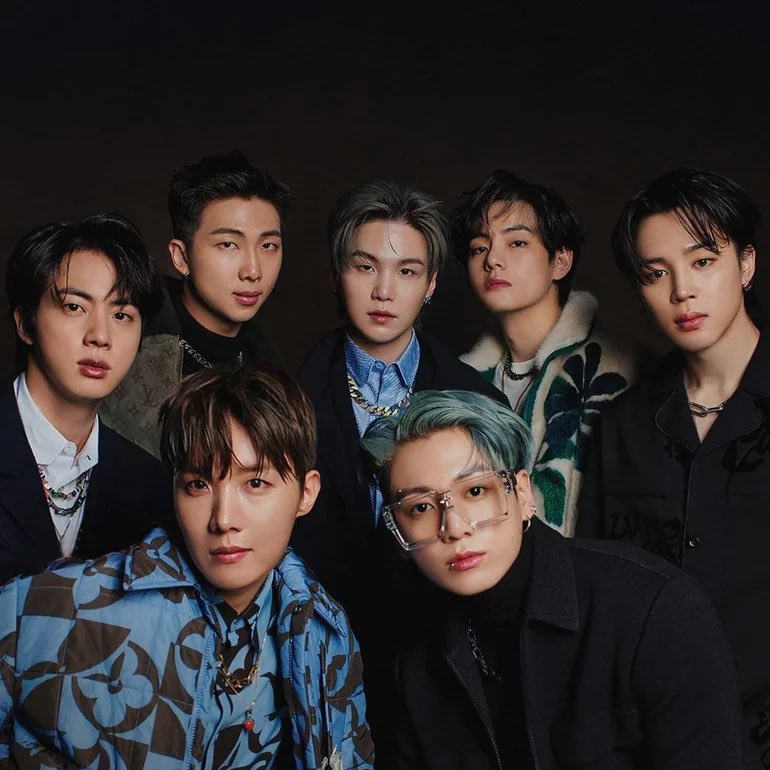kchartsmaster's tweet photo. K-pop boygroups with most monthly listeners on Spotify currently:

1. #BTS 31.95M
2. #TXT 11.61M
3. #ENHYPEN 9.25M
4. #StrayKids 8.38M
5. #SEVENTEEN 6.98M
6. #EXO 6.08M
7. #NCTDREAM 5.79M
8. #NCT 4.38M
9. #TREASURE 3.86M
10. #SHINee 3.78M https://t.co/3u23WdpyKE