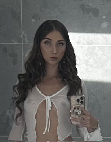 Who would join if I hoped on @chaturbate tomorrow? 🤍🧡 https://t.co/cbVYtywupP<a class="tags" href="/tag/chaturbate">@chaturbate</a>