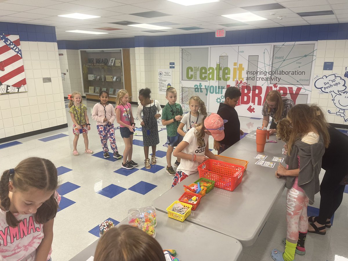 TWS_PBIS's tweet photo. Principal Pride Badges are starting off great! Look at some of our west rockstar students!! 

Shoutout to some of our fifth grade Leader Lamars for helping each day passing out certificates and prizes! 

@west_elem https://t.co/KTiFxCL89u