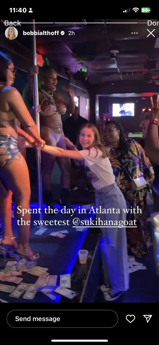 KiyanaNow's tweet photo. @sukihanagoat came to Blue Flame, let me give Bobbie twerK lessons..and dance with her on stage 😂😂,!!! I had a great time as a dancer in ATL, .. def worth a VLog https://t.co/TcPgMtYO80