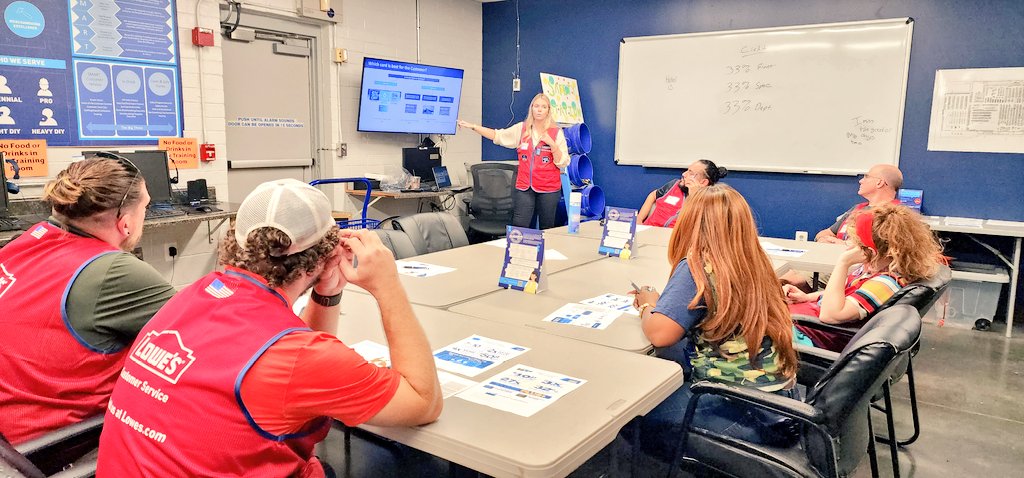 Another great day of #Credit training with @madelinemak1 at #Store1037! Thank you so much for your time today and your partnership!