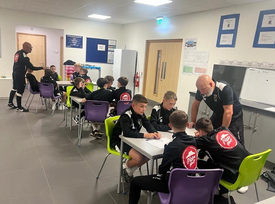 Classroom based session for our U13s tonight. The players did their own self-assessment and then discussed team’s strengths, goals for the season, and how to achieve them. #NeverStandStill #KeepImproving #PontyWay