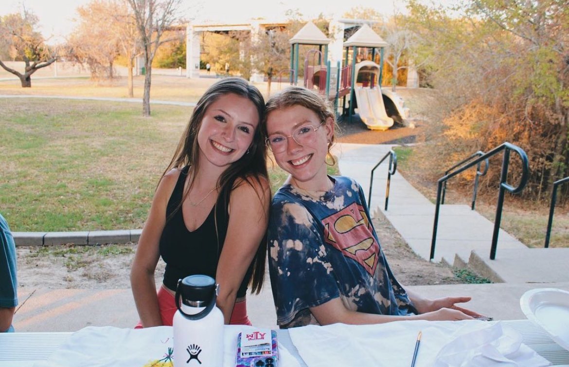Dog toy making + Tote bag painting = Happy Leias members 🩷 #tamu #tamuleias