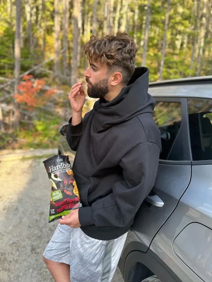 Nothing better than the sound of a crunchy Hardbite Sweet Ghost Pepper potato chip against this gorgeous backdrop. Taste buds satisfied. 🌶️ 
 
Photo cred goes to David Gillar, thank you for being a fan!
#OntarioAdventures #CanadaAdventures #AllPotatoNoCouch #explorewhatsreal
