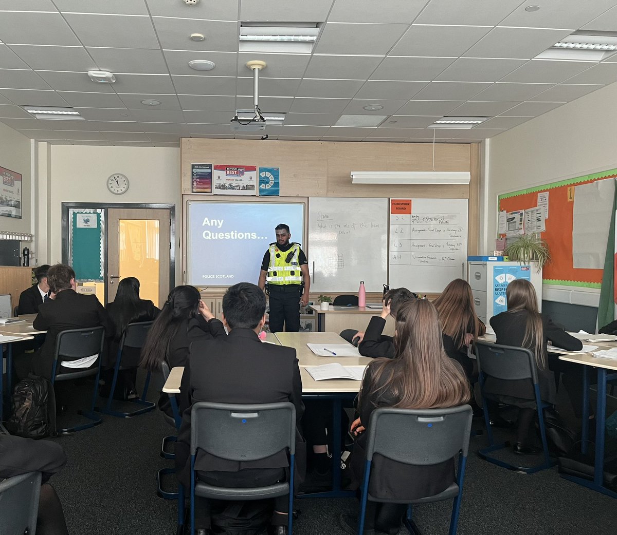 All S3 Modern Studies classes received a visit from our campus cop, PC Kash, this week! It was great to learn about the role of the police and the different branches of Police Scotland 🚓🚨