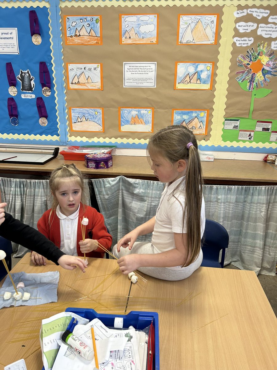 BPS_P3B's tweet photo. STEM building challenge 😃 https://t.co/ZeUKa8OTiU