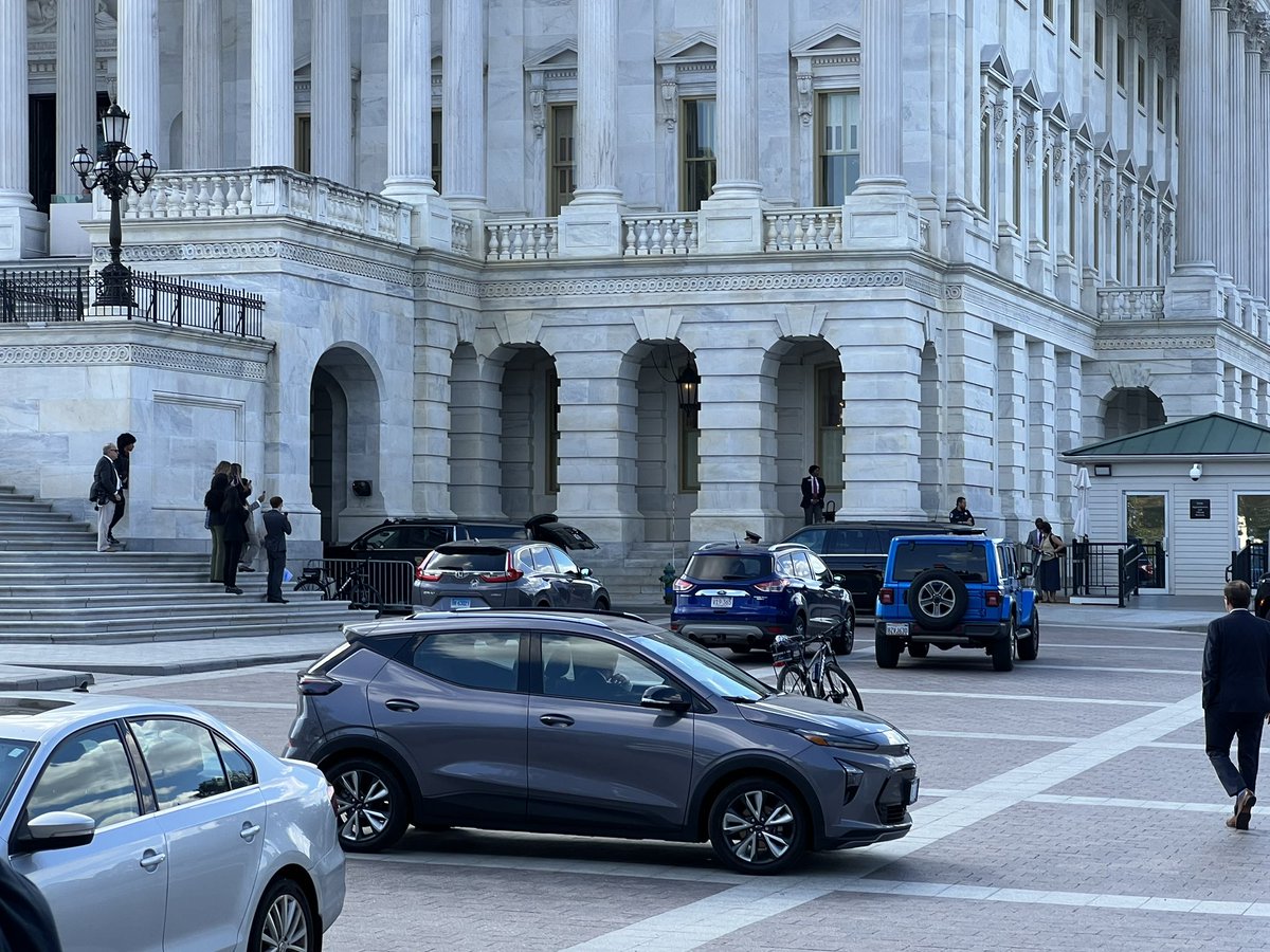 MalcolmNance's tweet photo. CAPITOL HILL: As the VP motorcade pulled in behind me, I got a selfie with my Ukraine loving combat hero @SenDuckworth.  #VoteVets #VeteransForUkraine. I almost swooned! https://t.co/GwLO74PFcD