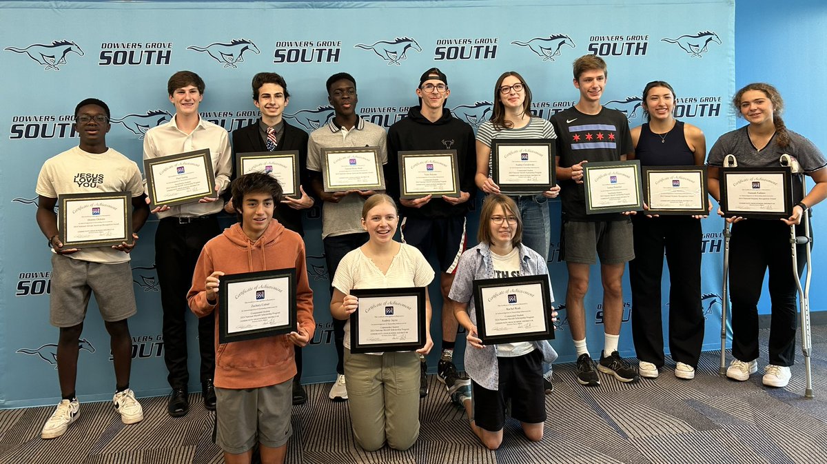ArwenLyp's tweet image. We celebrated our National Merit Award Winners this morning with a breakfast hosted by our full administrative team for our highest achieving students and their families. #99Learns #southsideSTRONG #DGSPride