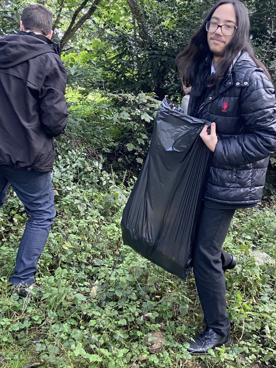 As the Season of Creation comes to a close Yr 13 students are out in the community litter picking.