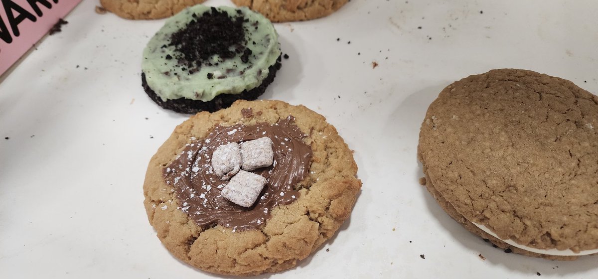 SCFW Day 2 has been another success!! ..Today's theme GREEN (my wardrobe does not have a lot of green lol)!! Still have an endless supply of coffee YAY.... baked potato bar for lunch, AMAAZING crumble cookies and snacks galore!😋

<a href="/JCDreamTeam/">Johnson City Call Center</a>
#SCFW2023 #MBCGoodStuff #LifeAtATT