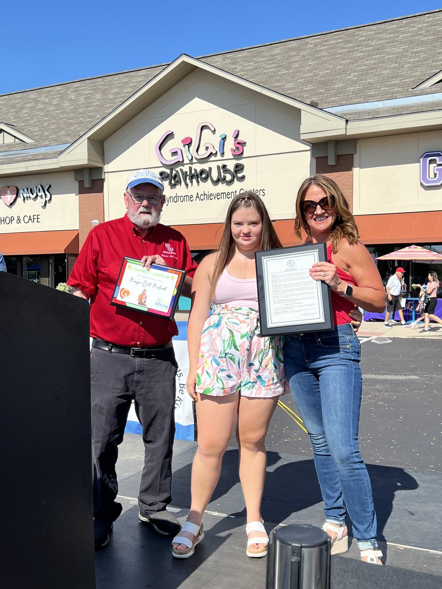 I loved watching everyone at GiGiFEST have an Extra Chromosome by choice!! It was AWESOME seeing everyone sport their Extra Chromosome in honor of our amazing kids while carrying their brand new National #GENERATIONG magazine! 20 years baby and I got my family pic!!!