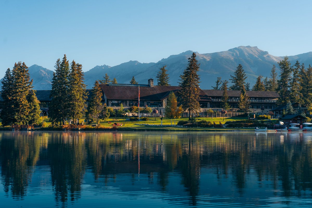 Today, <a href="/CNTraveler/">Condé Nast Traveler</a> released the results of the 2023 Readers' Choice Awards - <a href="/FairmontJPL/">Jasper Park Lodge</a> <a href="/FairmontSprings/">Fairmont Banff Springs</a> <a href="/FairmontCLL/">@FairmontCLL</a> <a href="/FairmontWhistlr/">FairmontWhistlr</a>
have all been named Top 10 Best Resorts in Canada!  

For more information, visit here: tinyurl.com/43xzrt8v 

#JasperParkLodge | #CondeNast
