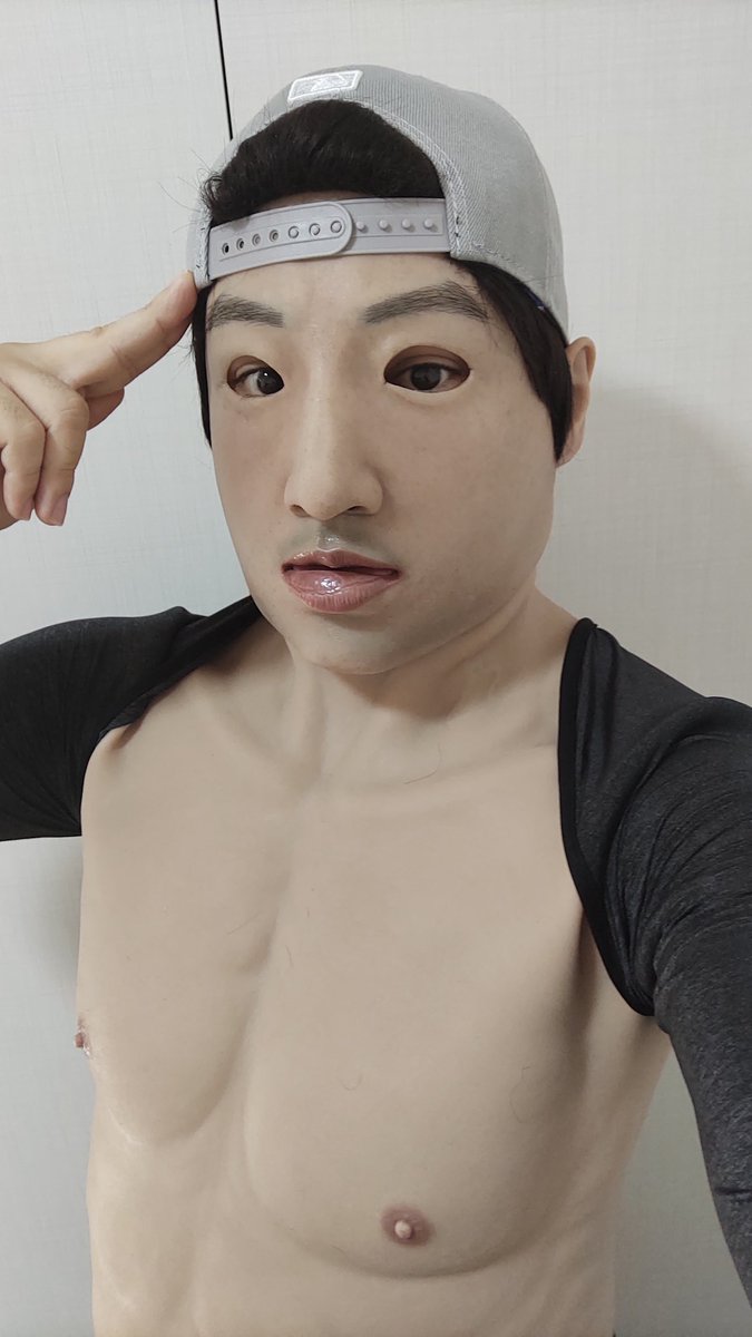 AndyVisage's tweet photo. Had a quick cam session with @succubus_alice today, here's the look I was wearing π
ππͺ @Smitizen
#siliconemask #malemask #malemasker #malemasking #masking #siliconemuscle #fakemuscles #disguise #smitizen #smitizenmask https://t.co/BvgG0m23dx