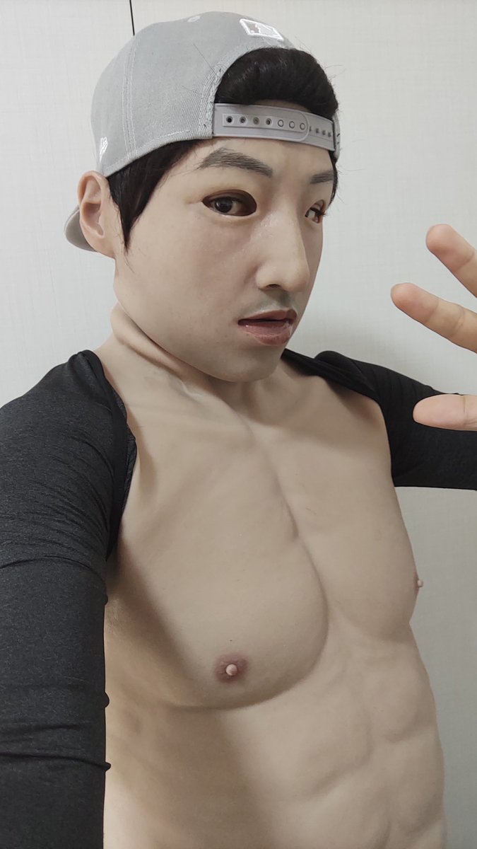 AndyVisage's tweet photo. Had a quick cam session with @succubus_alice today, here's the look I was wearing π
ππͺ @Smitizen
#siliconemask #malemask #malemasker #malemasking #masking #siliconemuscle #fakemuscles #disguise #smitizen #smitizenmask https://t.co/BvgG0m23dx