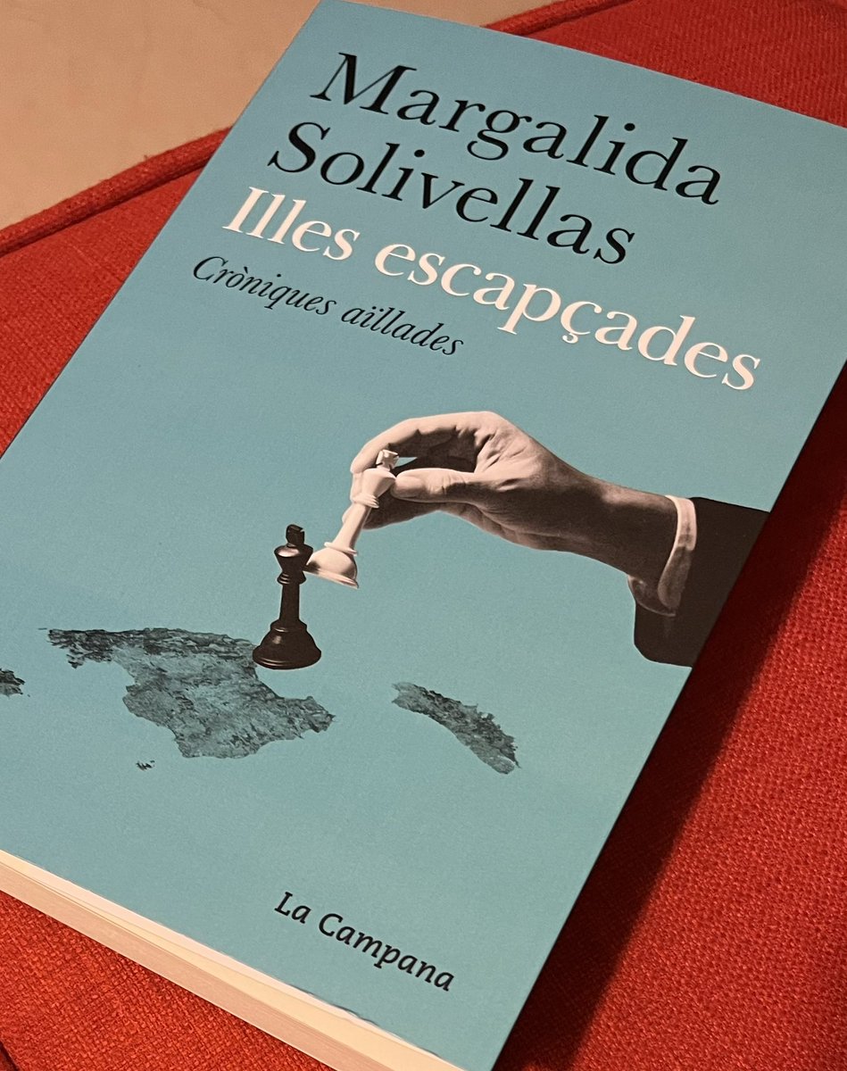 “Illes escapçades” @campanallibres és una crònica periodística imprescindible per
entendre la història recent de les Illes Balears. @margasoli Margalida Solivellas, la mirada  Tv3 a les illes durant 36 anys, ha presentat el seu llibre a Barcelona @altairviatges. Enhorabona !