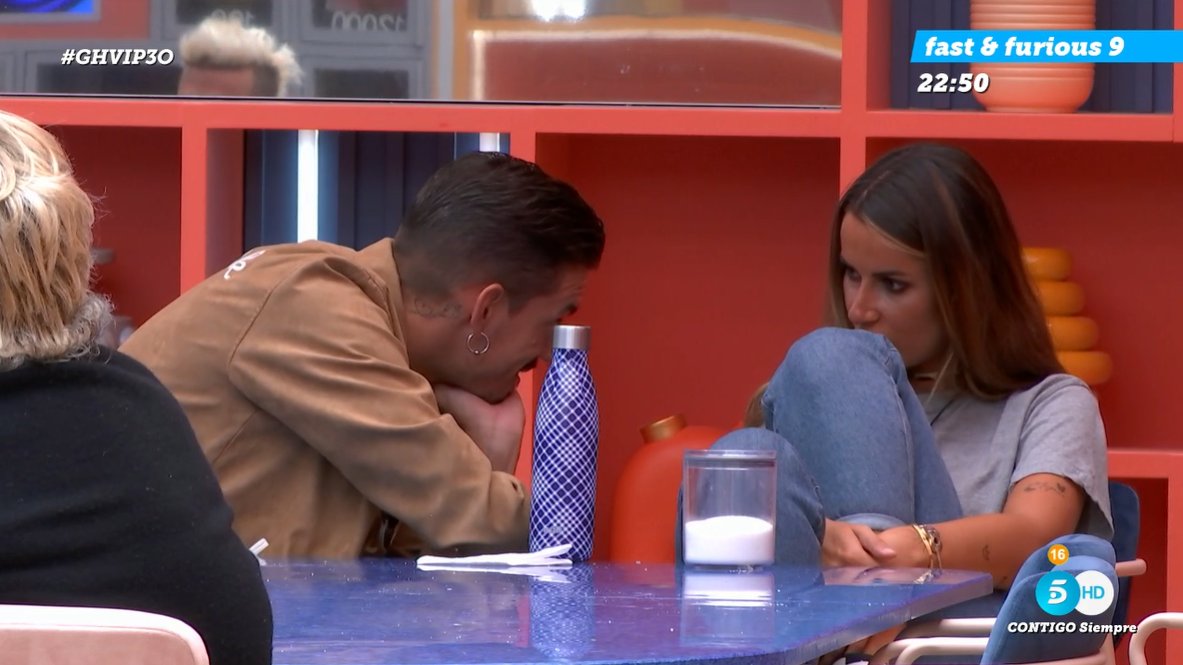 ghoficial's tweet image. Pilar: "Has aparecido en mi vida para jodérmela"
Luitingo: "Tú misma sabes que tiene fuste. 10 días" #GHVIP3O