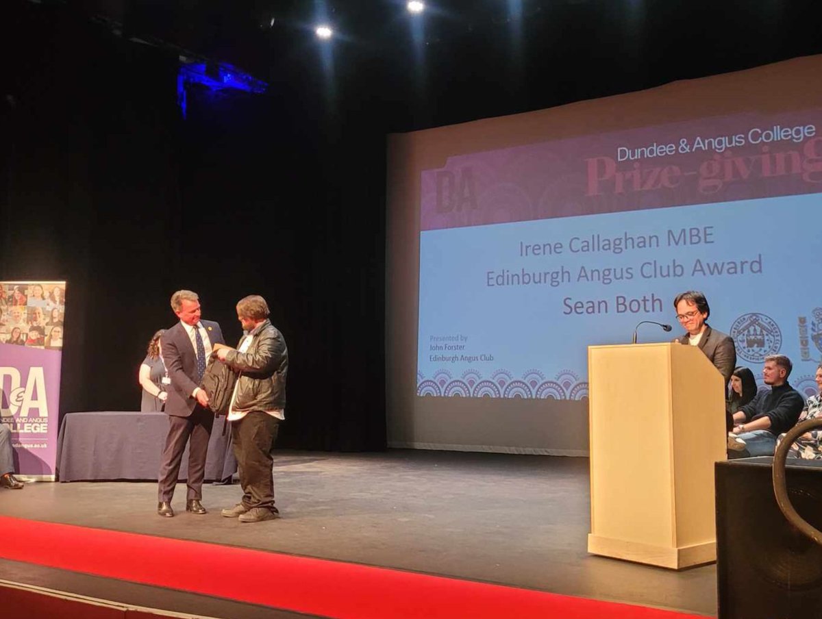 Carla and Sean picking up prizes tonight at Arbroath's prize giving.
Well done! 👏