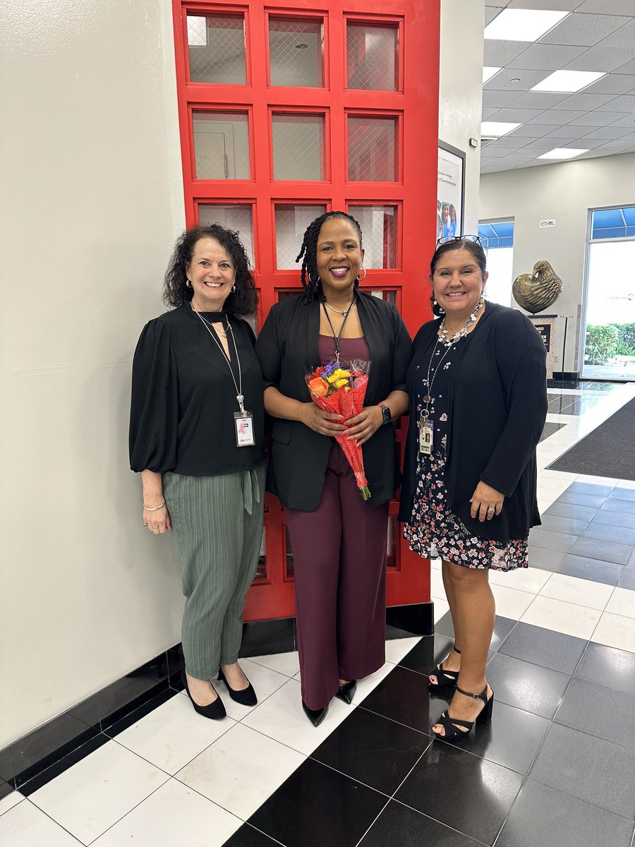 AndreaCiotti1's tweet photo. Officially welcoming Ericka Stewart as our newest addition to the ESE dept administrative team as Curriculum Supervisor-DHH/VI. We know she will  continue to serve DHH, VI, Hospital Homebound, and parentally placed private/charter students and staff  in a great way! @ESEbroward https://t.co/SFZg67my8c