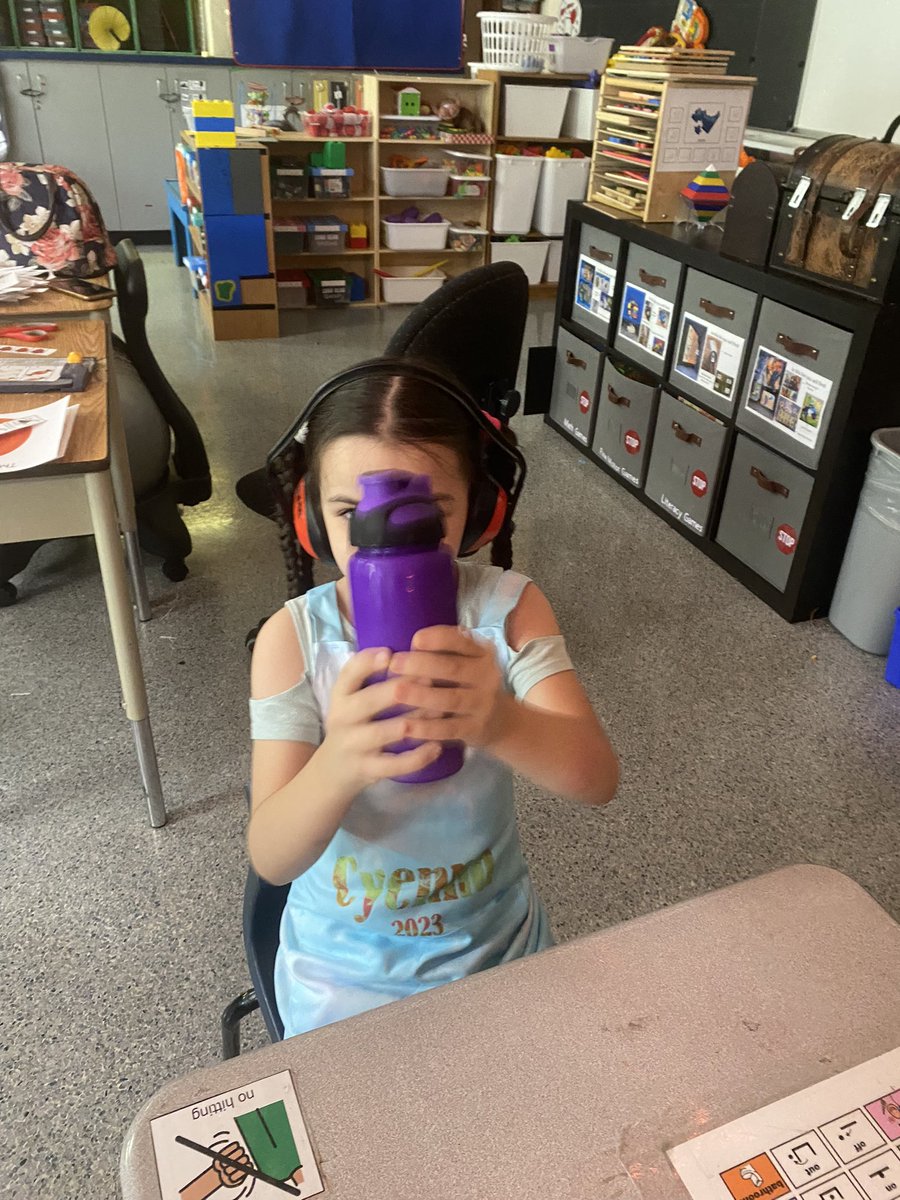 PrincessEGAINS's tweet image. Some #sat and some #danced to shake their #liquid cream into a #solid butter for our #StatesOfMatter #science and #cooking class! #GECDSBGains @PEPanthers @MsRuggaber @MrsMoore119 @WinneyKelly @kathcollins67 @cmills_gecdsb