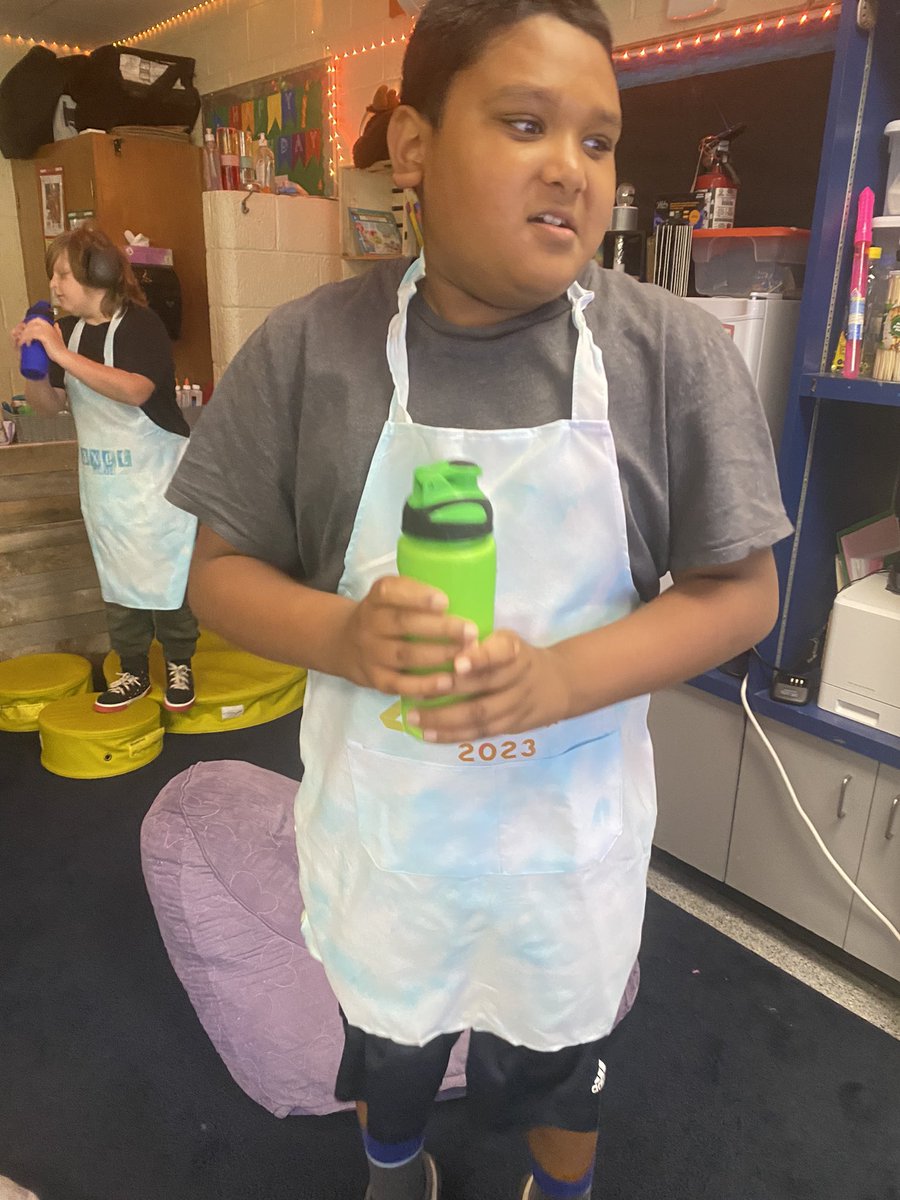 PrincessEGAINS's tweet image. Some #sat and some #danced to shake their #liquid cream into a #solid butter for our #StatesOfMatter #science and #cooking class! #GECDSBGains @PEPanthers @MsRuggaber @MrsMoore119 @WinneyKelly @kathcollins67 @cmills_gecdsb