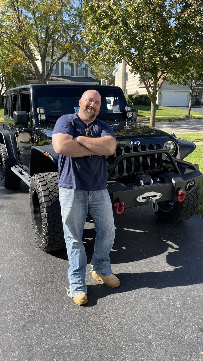 boggs328's tweet photo. Bought my dream ride today! Thanks to @Simotes1986 and @msimotes1 and Nick for making this purchase smooth and could be! @simotesmotor gets a 5/5. I’m loving it! Now to take the tops down and doors off and go cruising! @Jeep #NewWhip https://t.co/QRC2UTmmbn