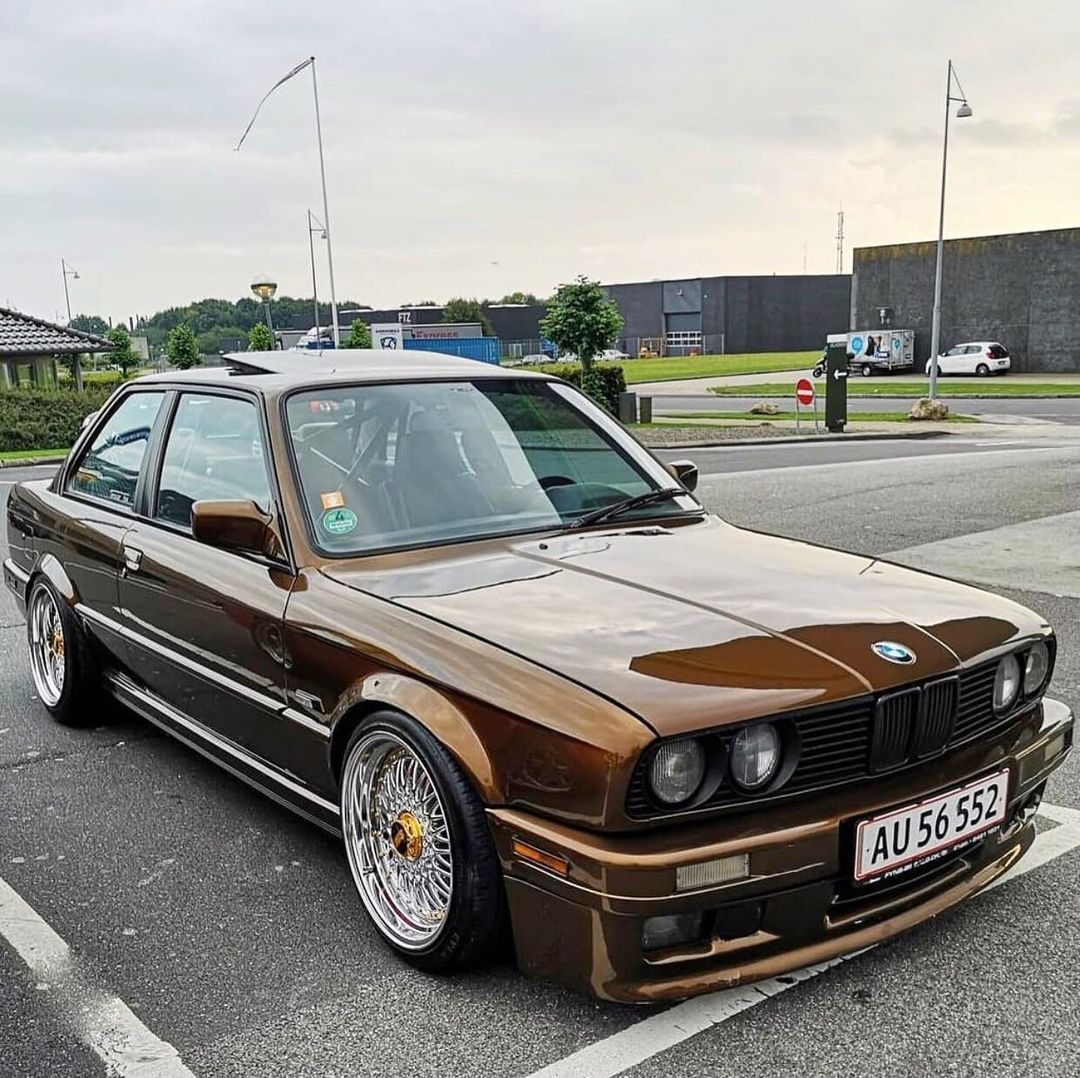 BMW E30