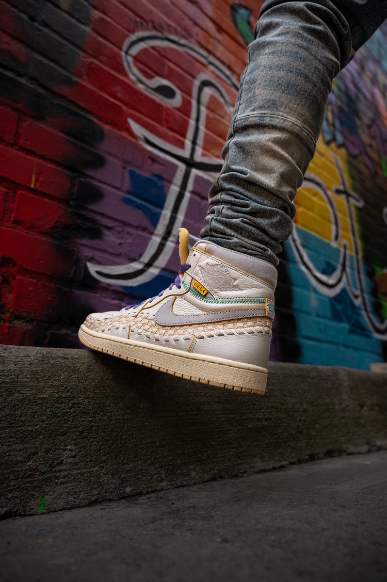 mikekniight's tweet image. This pair is definitely everything I could have hoped for from Union. Charlotte Hornets vibes going. Also the fitted isn’t to bad either. 😉

@tiona_deniece @Jamiersen @willstowehos 

#atmoscollectorsclub #snkrsliveheatingup #kotd #wearyourkicks #photography #yoursneakersaredope