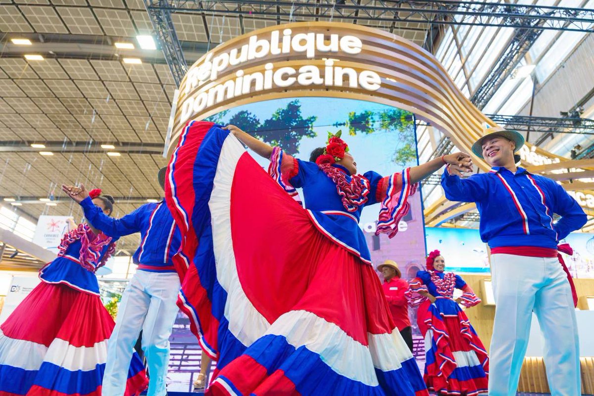 TurismoRD's tweet photo. Así finaliza el primer día de la Feria Turística Top Resa 2023 🇫🇷🥰🇩🇴.
📌 Stand D054
🗓️ Del 3 al 5 de octubre de 2023.
@iftmparis
#IFTM2023 #IFTMParis #IFTMTopResa2023 https://t.co/U1WKKWIABX