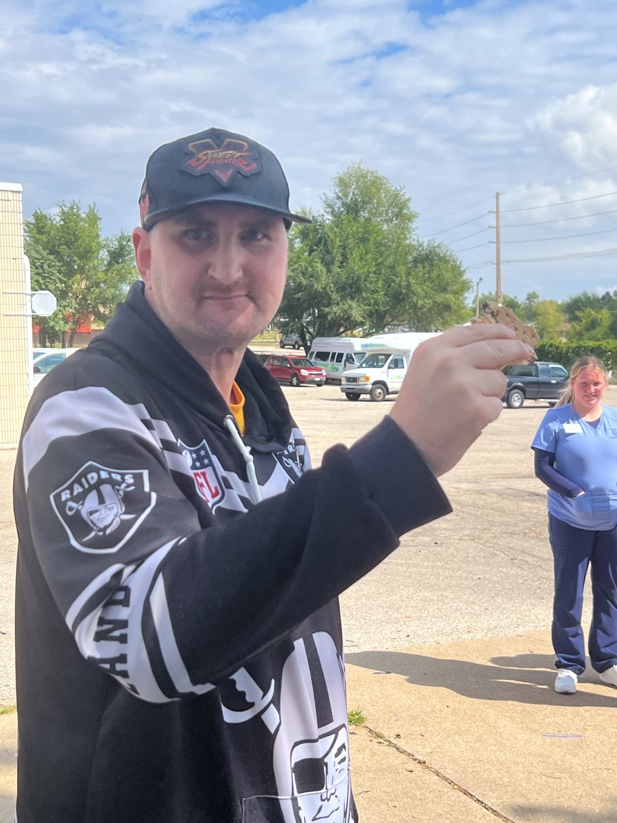 ToTheRescueIA's tweet image. Just us having smore fun at day program!  #ToTheRescue #DayProgramFun