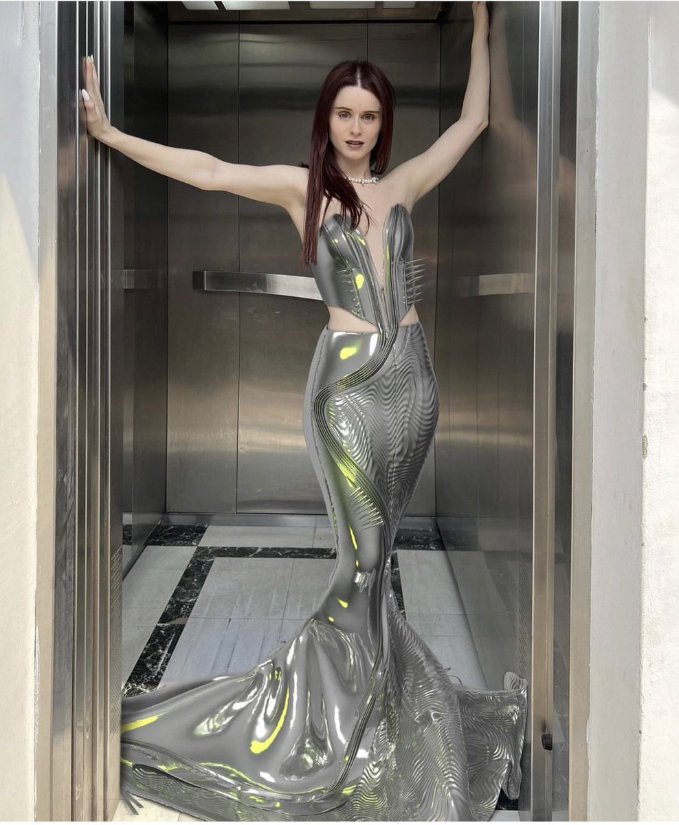 digitally dressed by one of our <a href="/pronounceddrop/">DRAUP</a> x <a href="/vcaresidency/">verticalresidency</a> residents — the talented <a href="/alexakusulas/">alexa_K</a>!