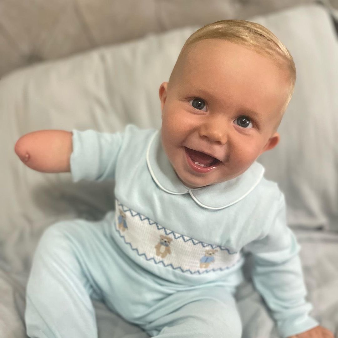 We got your dose of #TooCuteTuesday right here 🧡