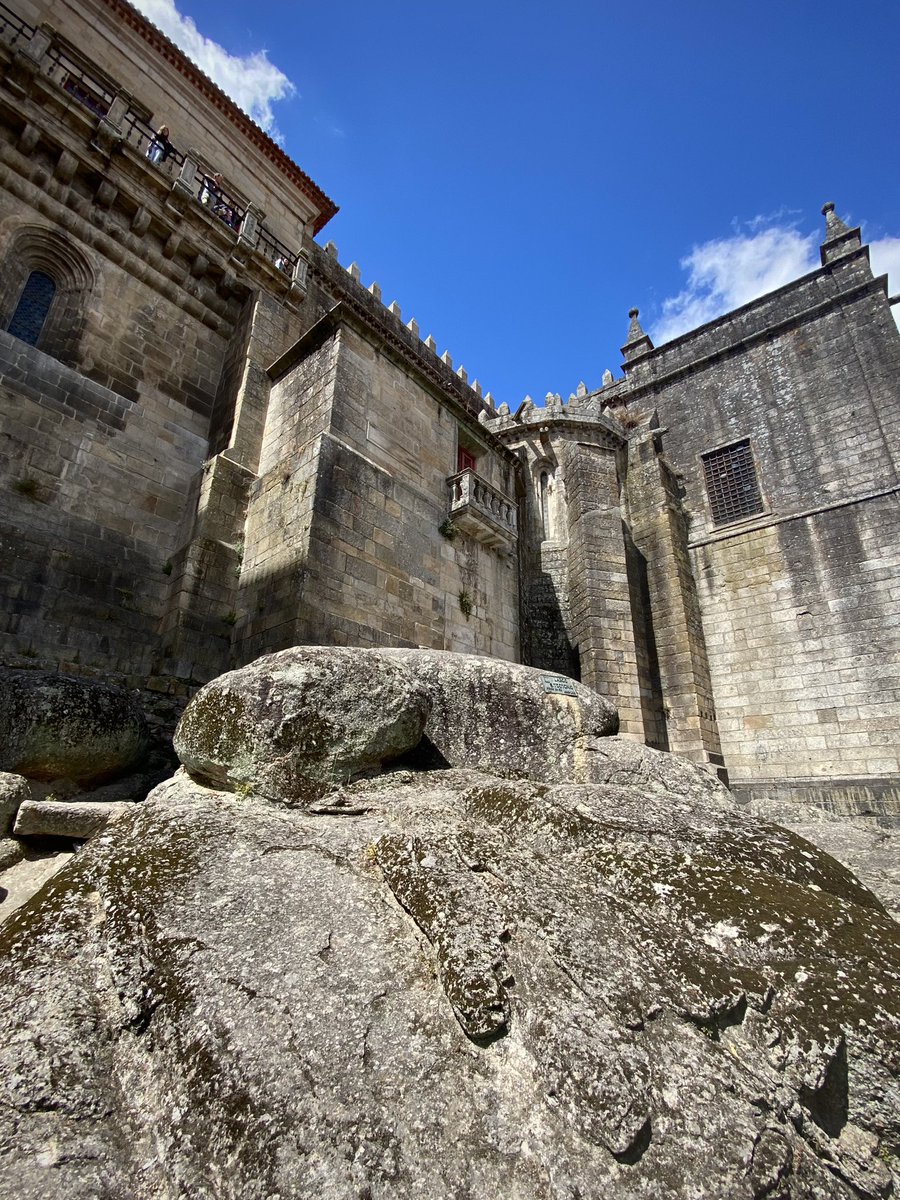 Good night beautiful people! 🤗 #cathedral of Viseu, 13th century, central #Portugal. #travelphotography