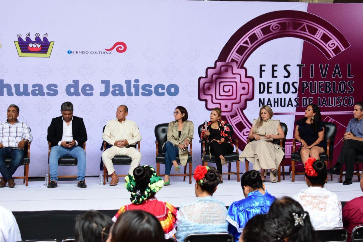 mirellemontes's tweet photo. La felicidad de hacer lo que más amamos ❤️‍🔥🇲🇽✨

Estas imágenes son del día de hoy en el Festival de los Pueblos Nahuas de Jalisco. Te comparto los 7 municipios donde nuestro corazón late más fuerte porque hay representación:

[leer más] https://t.co/rhF6qdzXk9