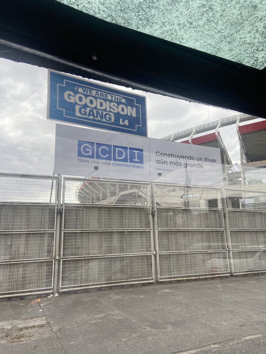 Boss little day ,ground hopping.