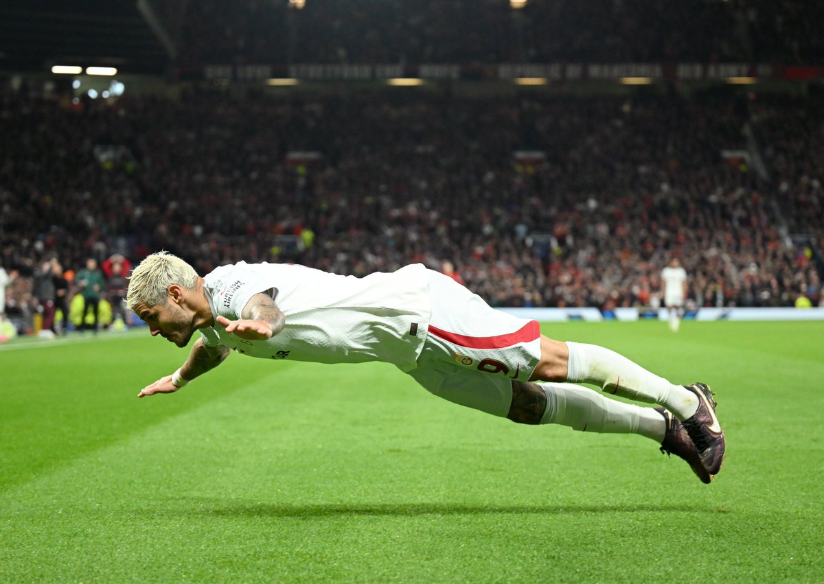 Mauro İcardi Old Trafford çimlerinde "Socar"ak uçtu.