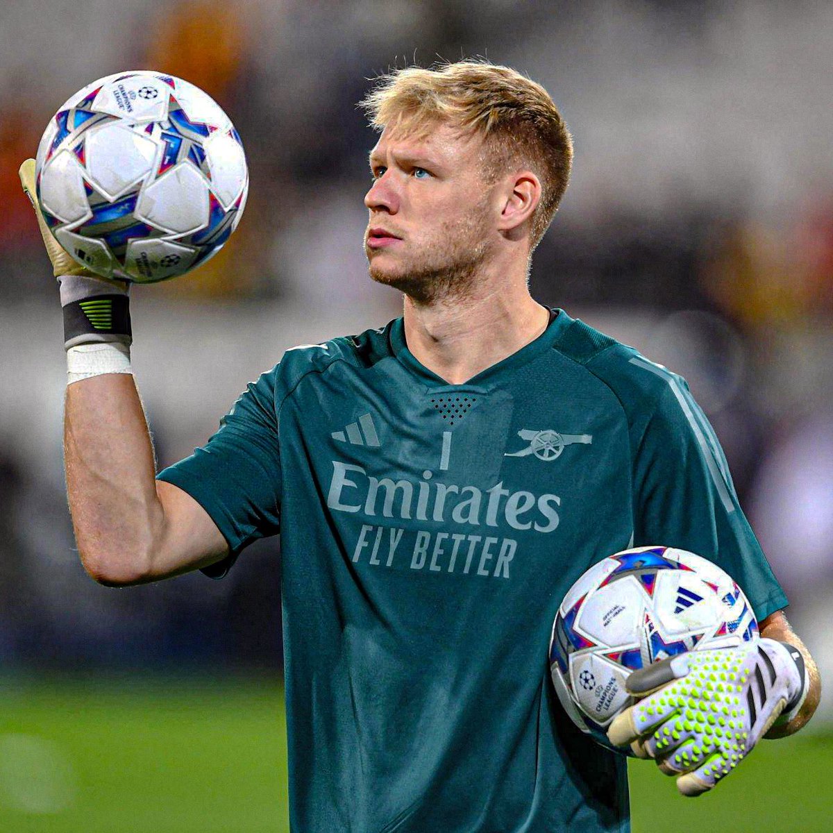 now_arsenaI's tweet photo. Should be starting him, Mikel. Goodnight. https://t.co/Yu59psw5ha