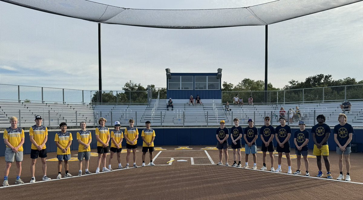 SvilleYJHoops's tweet photo. 1st annual Wiffle ball family night was a success.  Thank you parents who helped get the food, set up, and man the grill!! #CultureMatters
#ALLasONE #TeamNavy1-0 https://t.co/i1DoVfRbkz