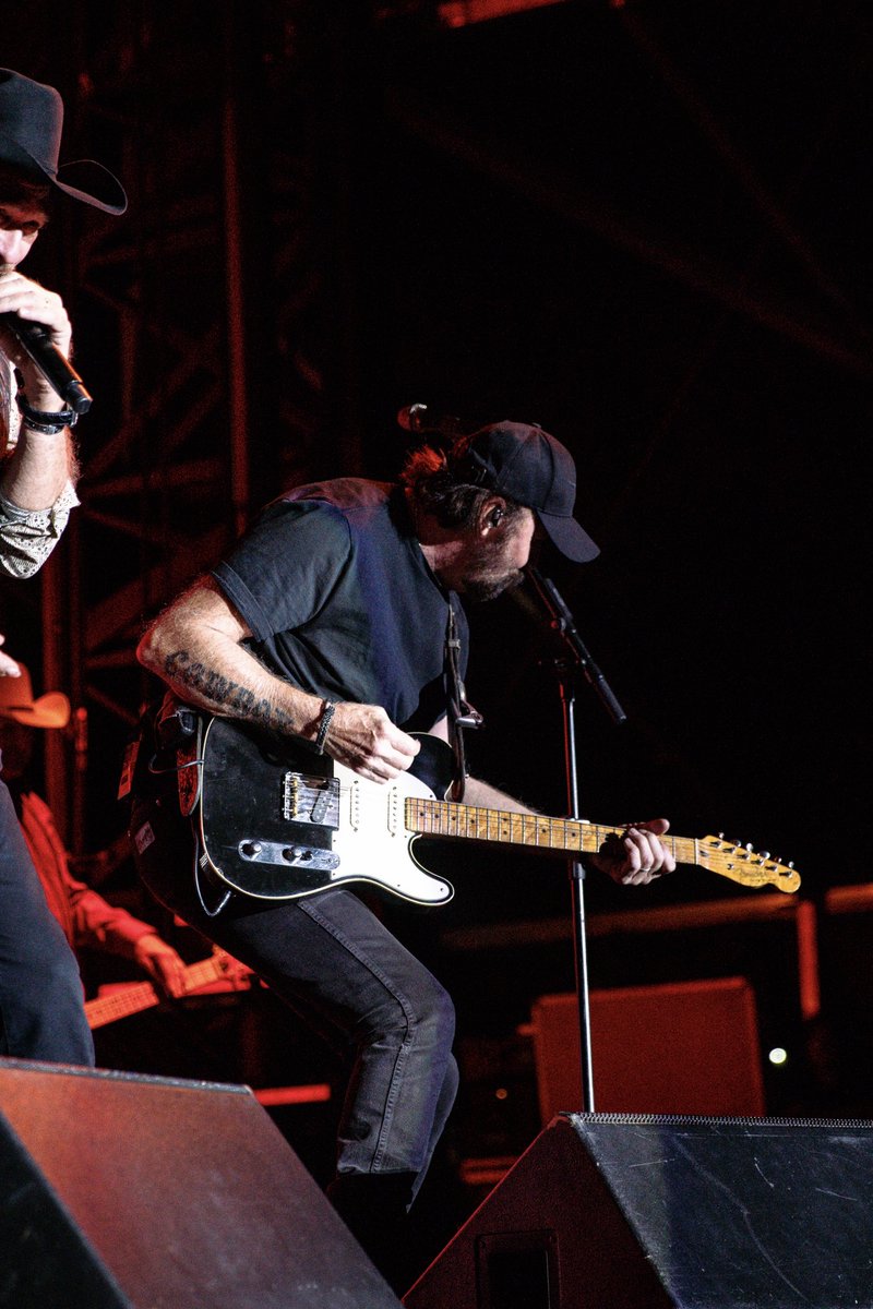 .@Yellowstone's RIP / @colehauser singing like a cowboy should on NEON MOON Friday night. We all stayed up sippin’ whiskey and laughing all night… needed that bad ! RD #coors #neonmoon #yellowstone 📷: bradencarney