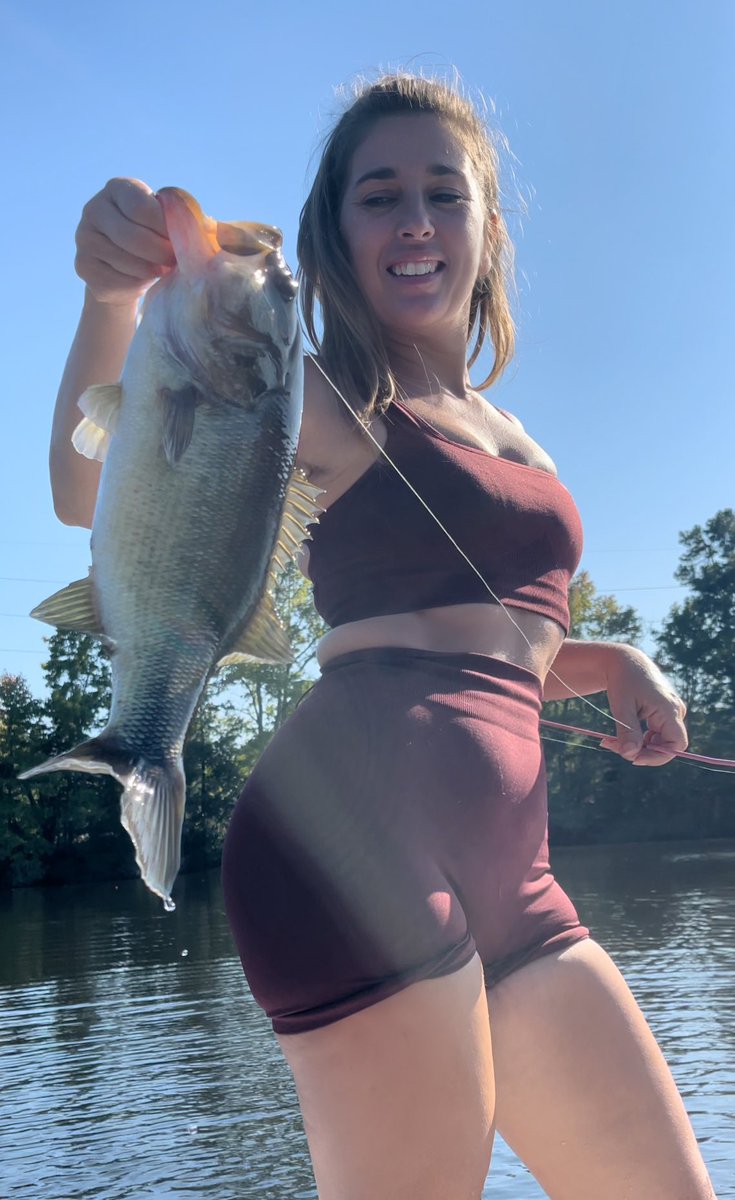 Happy girl! 
Got on em today and this chuck choked a lipless crankbait 
#bassfishing #ladyangler