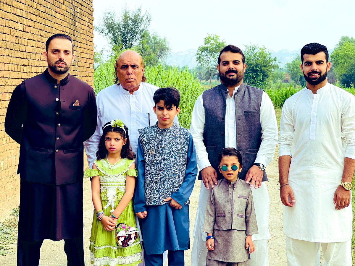 Happy birthday <a href="/76Shadabkhan/">Shadab Khan</a> <a href="/AftabazizKhan2/">Aftab aziz Khan</a>  And ABu ,I pray that God blesses you all with every good thing, with love, with luck, and with joy. Thank you for always being there for me and giving me your support and strength