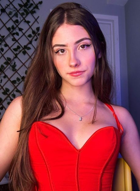 sertplaybr's tweet photo. Sofia Espanha diz que Xamã a tratou mal ao conhecê-lo.

"Não ironicamente o Xamã foi o cantor mais arrogante que eu já conheci pessoalmente." https://t.co/sv2DdD3zDr