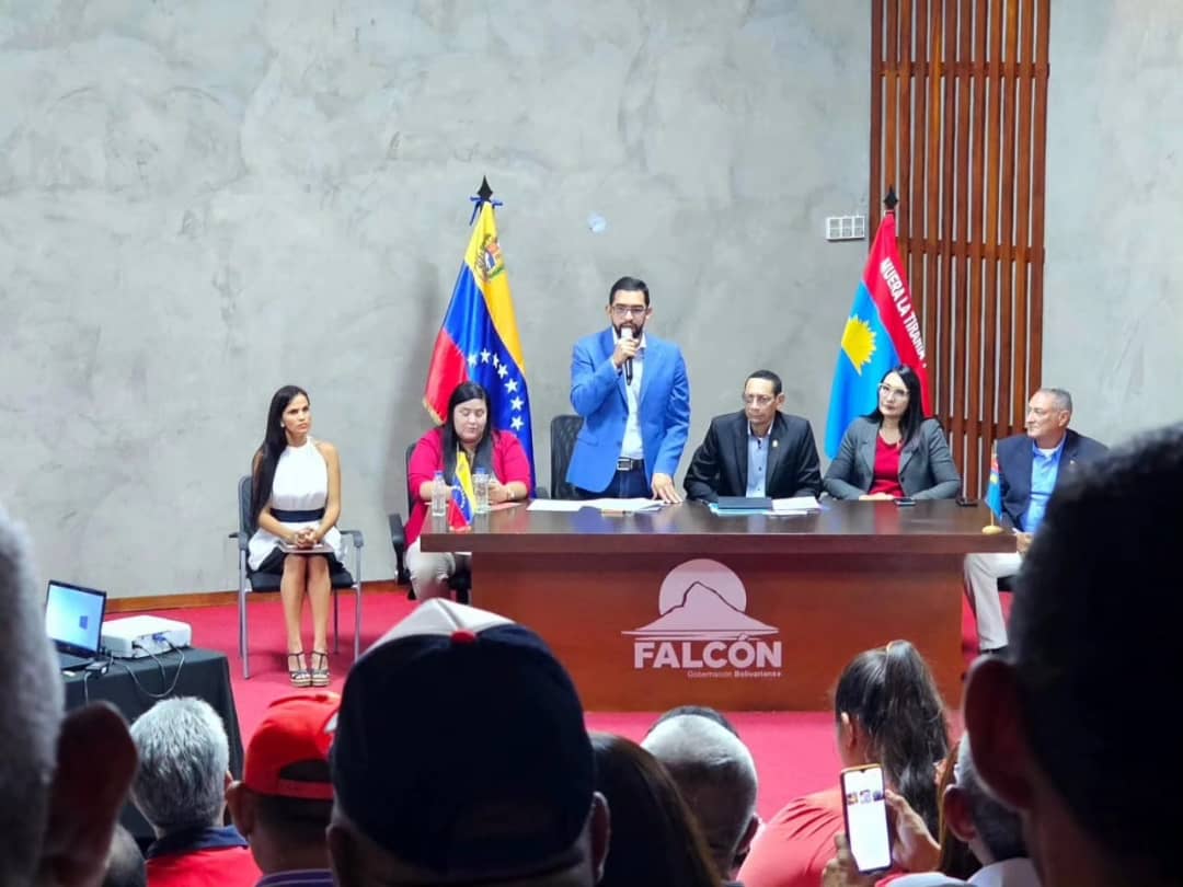 Falcón realizó pronunciamiento legislativo en respaldo a la defensa del Esequibo⁣
goo.su/TRtqi

#QueNotaRegresarAClases