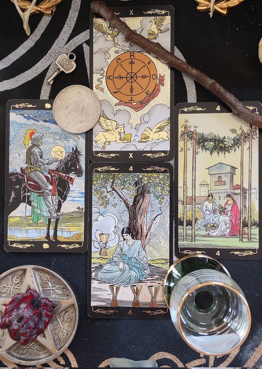huber_ii's tweet photo. #4CardDraw #Tarot
#October3rd #Tarot2Day
Long day #Bored but willing to sit it out.
Tomorrow is another day.
#Blessings and #GoodNightTwitterWorld https://t.co/JyHduUKFBk
