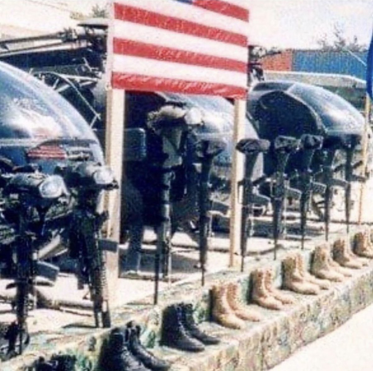JackCarrUSA's tweet image. “It was midafternoon, October 3, 1993. Eversmann’s Chalk Four was part of a force of U.S. Army Rangers and Delta Force operators who were about to drop uninvited on a gathering of Habr Gidr clan leaders in the heart of Mogadishu, Somalia.” 
– BLACK HAWK DOWN by Mark Bowden…