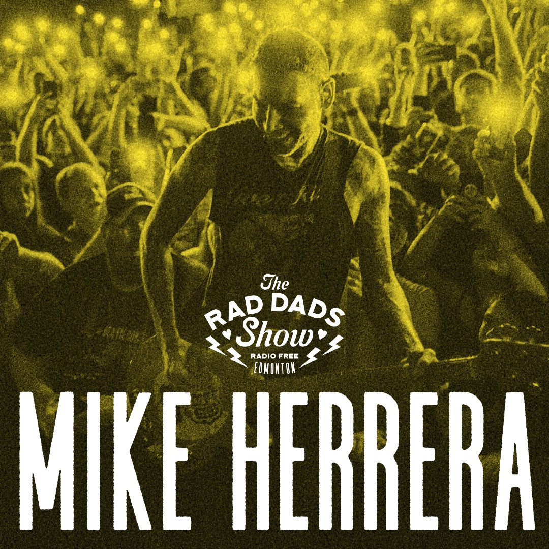 raddadsshow's tweet photo. OUT NOW - Mike Herrera (MxPx) chats homeschooling, screen time, balance, and the new @mxpx album FIND A WAY HOME 🚀 

Listen 👉 https://t.co/bcvgFtEJfF
Watch 👉 https://t.co/3mgdvT1HKo

Follow @mikeherreraTD @mikeherrerapod 🤘 https://t.co/WTnN6RVsrB