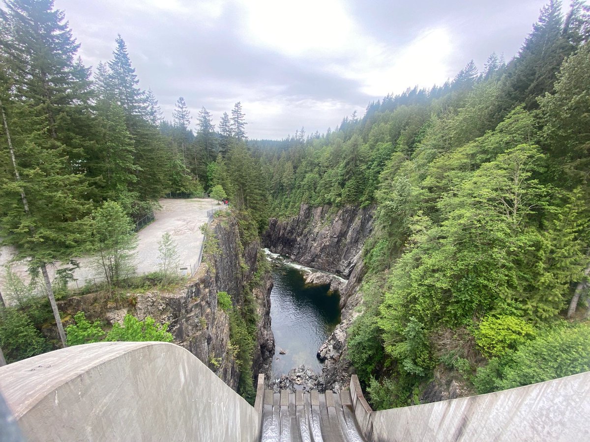 dasiesanchez's tweet photo. Cleveland dam, Great to hike in this weather😍😍 https://t.co/Ny5aIQ8oQv