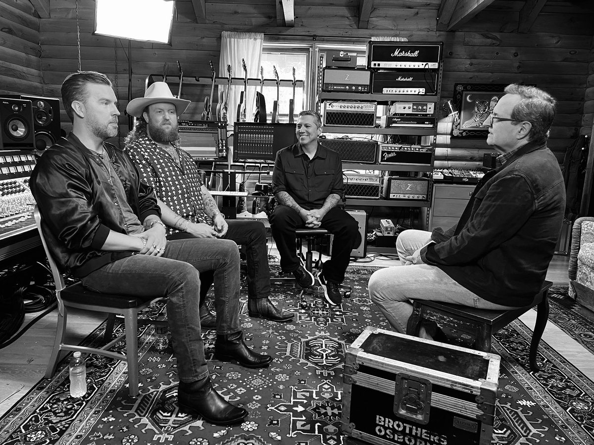 PhotoBarlow's tweet photo. Our recent shoot with @brothersosborne #countrymusic #newalbum story link: https://t.co/YThJjkk1Up https://t.co/GyguSay4lG