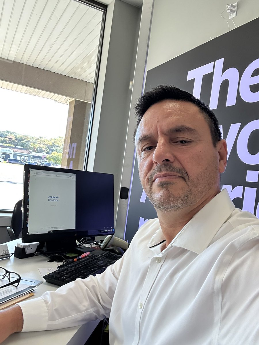 Walikhan4's tweet photo. LOVELY DAY AT WORK https://t.co/2GWTZ61kdW