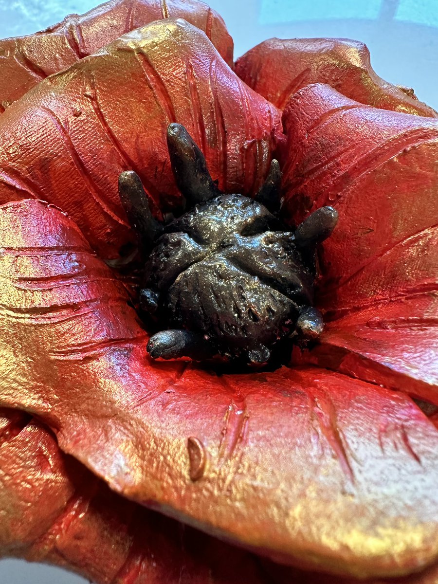 DTC_ECTLead's tweet photo. The first 7 of approximately 140 clay poppies finished for our November installation. These are a selection from our new Yr9 GCSE art students as part of their induction onto the course. We can’t wait to see them on display! @DixonsTC https://t.co/AZU8qlqb8o
